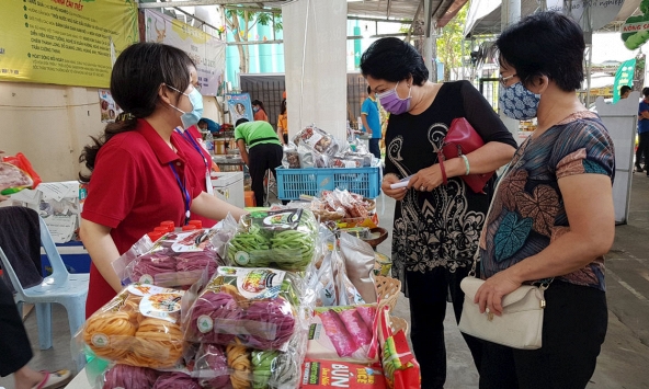 TP.HCM khai trương phiên chợ Tết xanh lần thứ 7