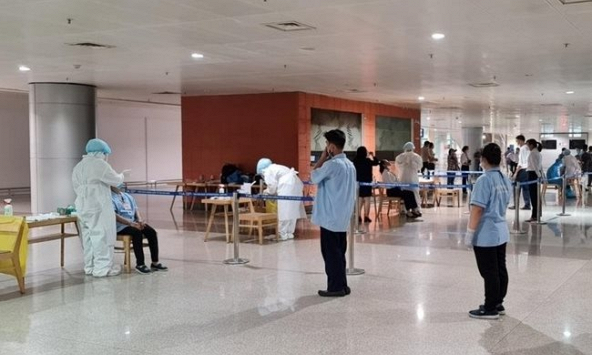 6 nhân viên sân bay Tân Sơn Nhất âm tính  nhưng người nhà vẫn dương tính