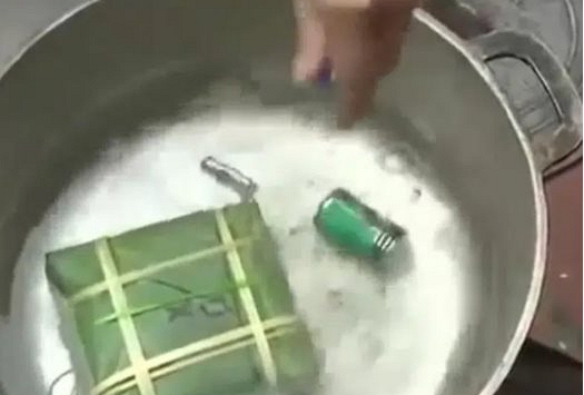 Nhận biết bánh chưng luộc bằng pin như thế nào?
