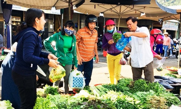 Giá các mặt hàng thiết yếu giữ ổn định