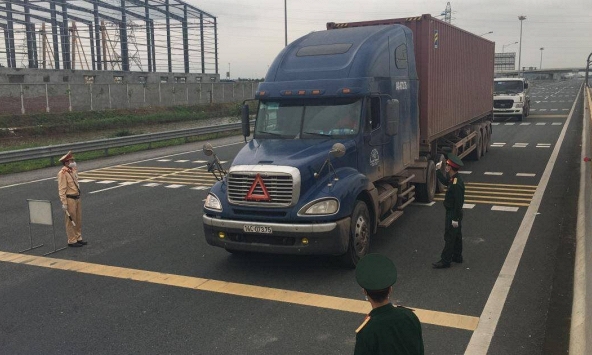 6 tỉnh hàng xóm siết chặt kiểm soát, Hải Dương đề nghị được thông thương hàng hóa