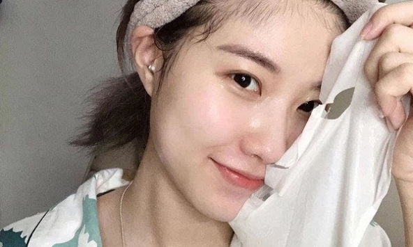 Sai lầm khi đắp mặt nạ giấy khiến da bạn nổi mụn, xuống cấp