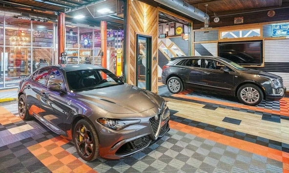 Khám phá ngôi nhà kỷ vật ô tô trị giá 8 triệu USD ở Mỹ