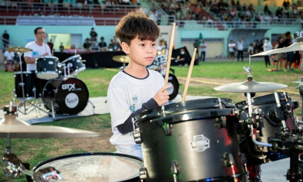 80 tay trống lập kỷ lục Guiness Việt Nam