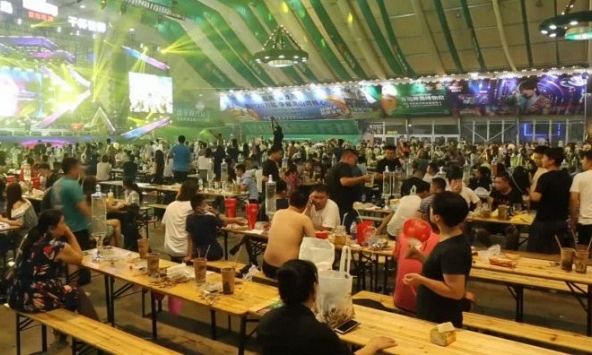 Bất chấp COVID-19, Trung Quốc tổ chức lễ hội bia lớn nhất châu Á