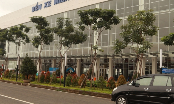 Bến xe miền Đông mới vắng ngắt sau 10 ngày hoạt động