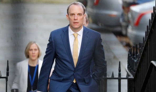 Bộ trưởng Ngoại giao Anh Raab chủ trì cuộc họp của chính phủ