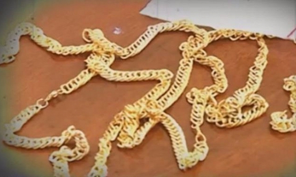 Bóc trần chiêu dùng vàng giả đổi lấy vàng thật