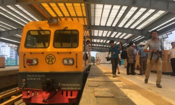 Chạy thử tàu trên đường sắt Cát Linh - Hà Đông