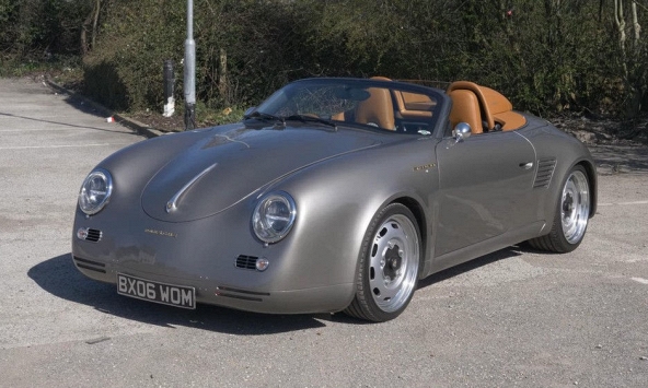 Chi 1,9 tỷ đồng độ siêu xe thành xế cổ đời 1950