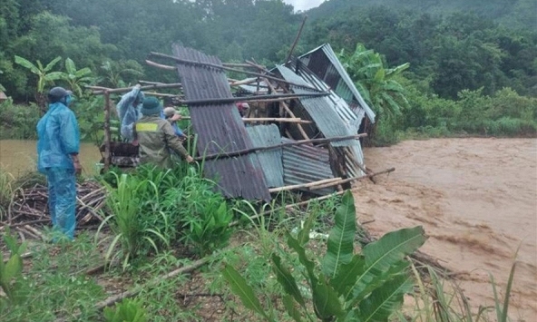 Mưa lớn gây lũ quét ở huyện Tây Giang, Quảng Nam