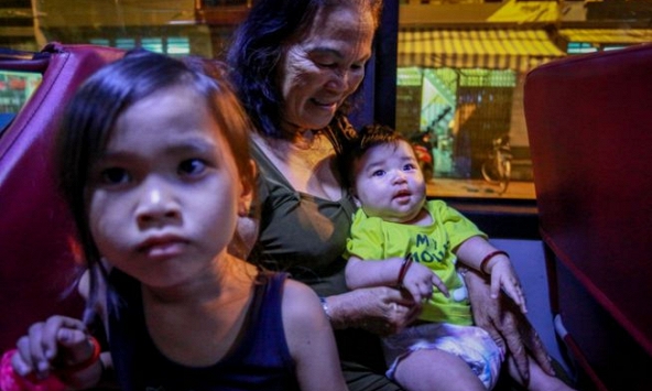 Nghìn người ven biển Sài Gòn tránh bão Damrey trong trường học