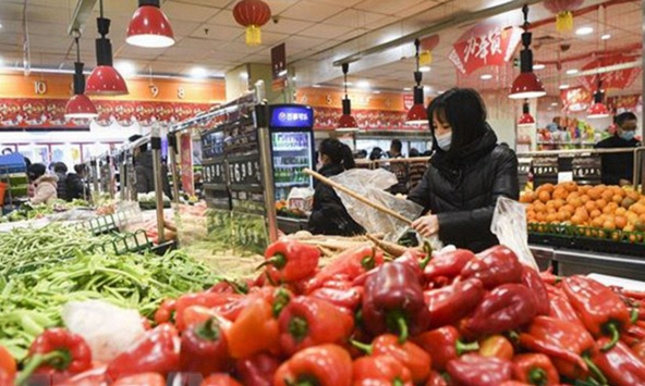 Nhiều cửa hàng, siêu thị lớn của Trung Quốc mở cửa trở lại