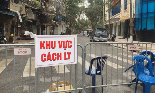 Phố Trúc Bạch nơi có ca COVID-19 thứ 17 cách ly nghiêm ngặt