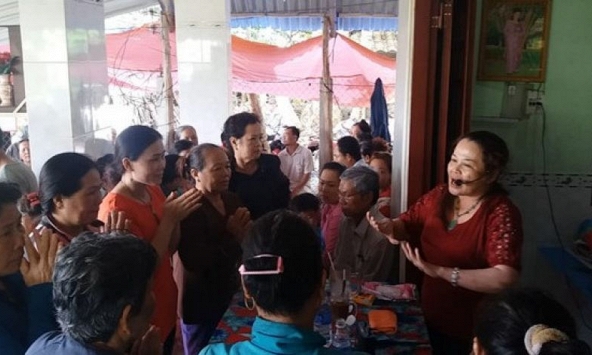 ​'Thầy rồng' trị bệnh bằng... 'huýt sáo'