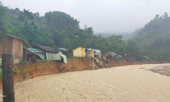 Thêm một ngôi làng ở Trà Leng nguy cơ xóa sổ