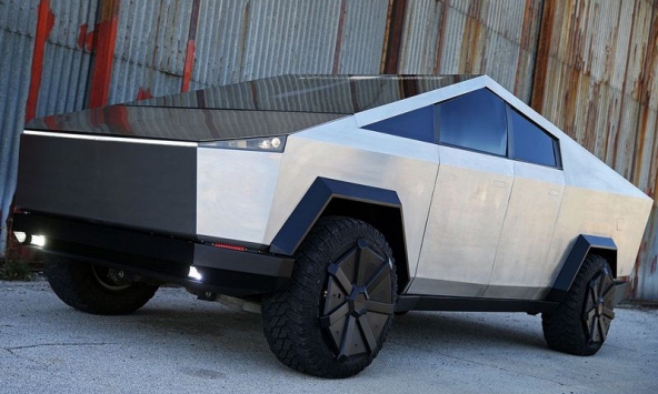 Tự chế ôtô của riêng mình vì mê Tesla Cybertruck