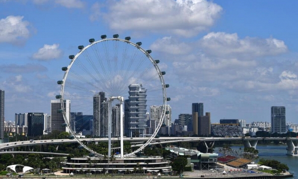 Vòng quay lớn nhất châu Á Singapore Flyer mở cửa trở lại