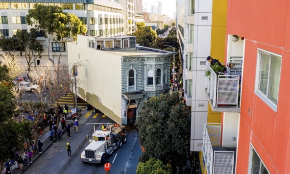 Cận cảnh quá trình dịch chuyển căn nhà thời Victoria 139 năm tuổi