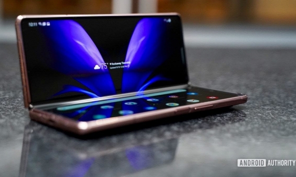 Samsung đang sản xuất màn hình gập cho Google, Oppo, Xiaomi