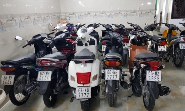 Bộ sưu tập 500 chiếc xe biển số đẹp 'khủng' ở Chợ Mới - An Giang 