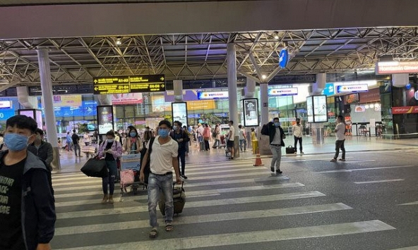 TP.HCM gỡ quy định cách ly tập trung người về từ Quảng Ninh