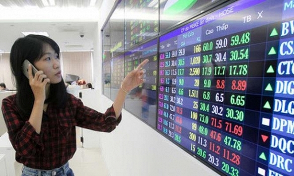 VAFI đề xuất thay lãnh đạo HoSE, thuê nhân sự nước ngoài điều hành, giám sát Sở giao dịch chứng khoán