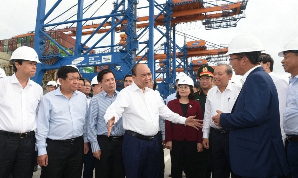 Thủ tướng Nguyễn Xuân Phúc kiểm tra 'cửa ngõ giao thương phía Nam'
