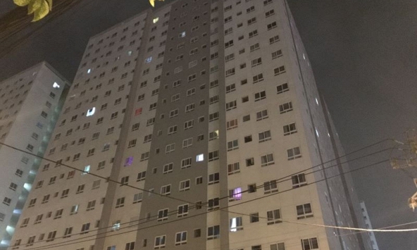 Hai cô gái rơi lầu chung cư Topaz Home ở TP.HCM