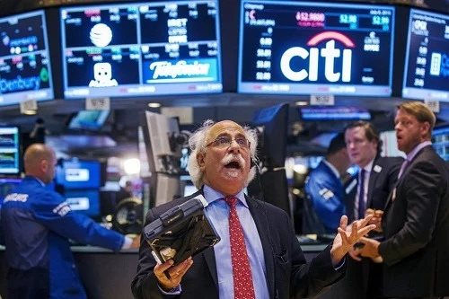 Chứng khoán Mỹ kết thúc phiên 'tồi tệ': Cổ phiếu công nghệ bị bán tháo, Nasdaq giảm 2%