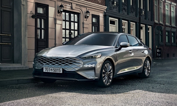 Kia K8 ra mắt với diện mạo cùng những công nghệ hiện đại