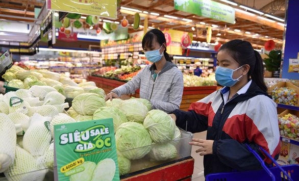 Thị trường thực phẩm ngày 29/3: Bắp cải trắng rớt giá mạnh