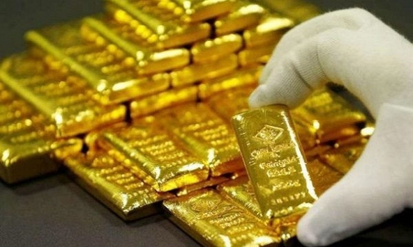 Giá vàng tiếp tục lao dốc, rơi khỏi ngưỡng 1.700 USD/ounce