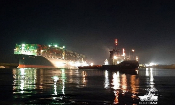 Siêu tàu Ever Given được giải cứu ở kênh đào Suez sau 6 ngày mắc kẹt