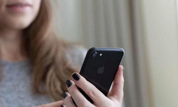 Cách kéo dài thời lượng sử dụng pin iPhone khi đi xa hoặc quên sạc