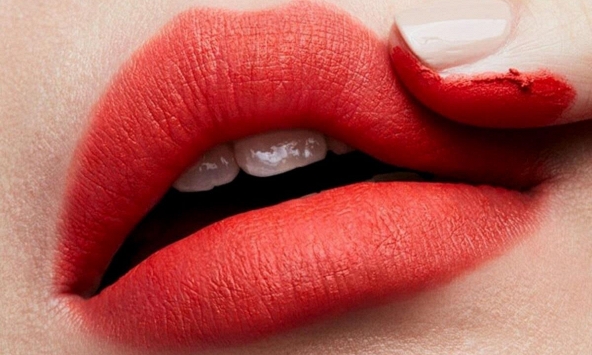 Hè rực rỡ cùng sắc son cam ngọt ngào nhất