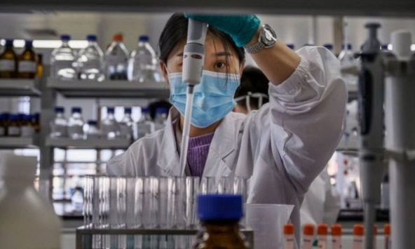 Rút ngắn thời gian thử nghiệm, năm nay sẽ có vaccine COVID-19 'Made in Vietnam'