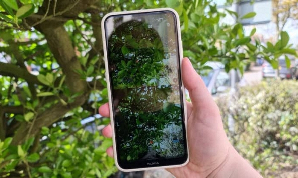 Nokia ra mắt điện thoại thông minh trị giá 415 USD