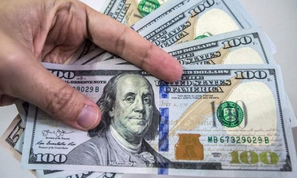 Giá USD tiếp tục lao dốc