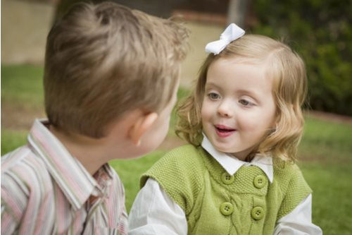 Những biểu hiện trẻ có EQ thấp ba mẹ chớ xem thường