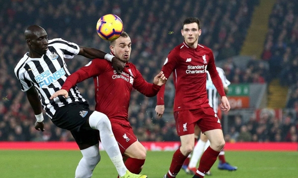 Lịch thi đấu bóng đá hôm nay 24/4: Liverpool - Newcastle United