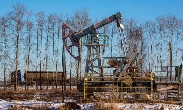 Giá dầu vượt áp lực, kỳ vọng tăng giá