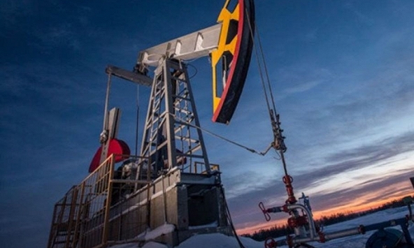 Giá dầu tiếp tục xu hướng giảm do COVID-19