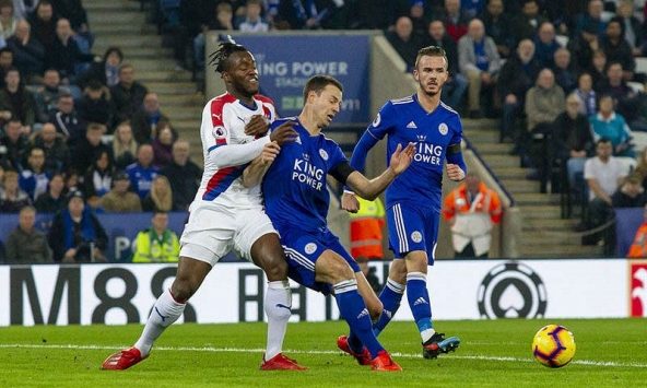 Lịch thi đấu bóng đá hôm nay 26/4: Leicester City - Crystal Palace