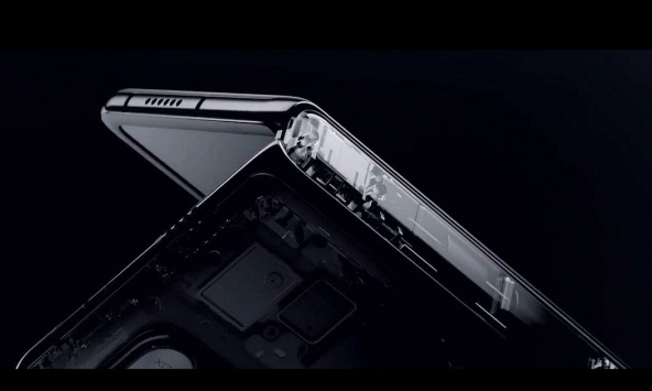 Xiaomi Mi MIX Fold sống sót sau 400.000 lần gập, có thể tồn tại trong vòng 10 năm