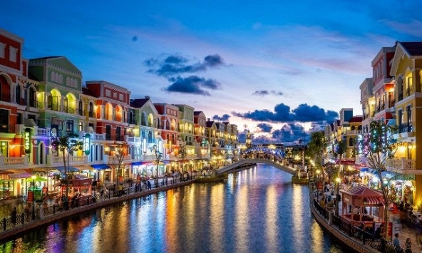 Ăn gì, chơi gì khi không ngủ tại Phú Quốc United Center