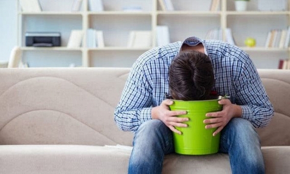 Làm gì khi bị ngộ độc thực phẩm?