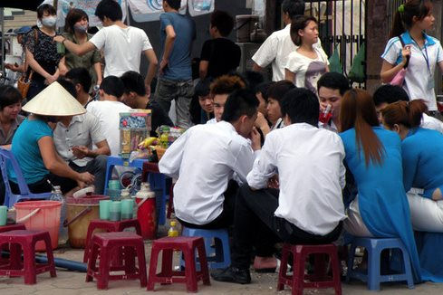 Bác sĩ của Bệnh viện đa khoa Phúc Yên dương tính với COVID-19