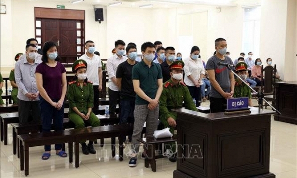 Xét xử vụ Công ty Nhật Cường: 14 bị cáo ra hầu tòa, đình chỉ xét xử 1 bị cáo