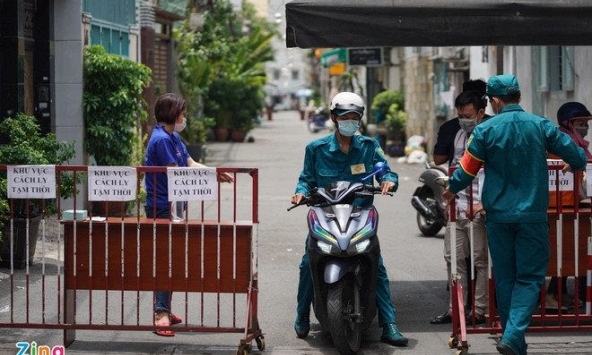 Nhiều nơi ở TP.HCM bị phong tỏa do liên quan đến các ca nhiễm COVID-19